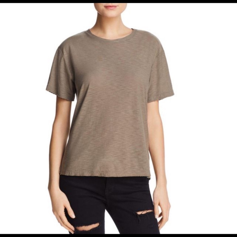 ⛱️🔥Michelle by Commune - Olive T-Shirt - L